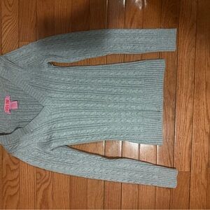 Cute & Cozy Light Gray Cable-Knit V-Neck Sweater